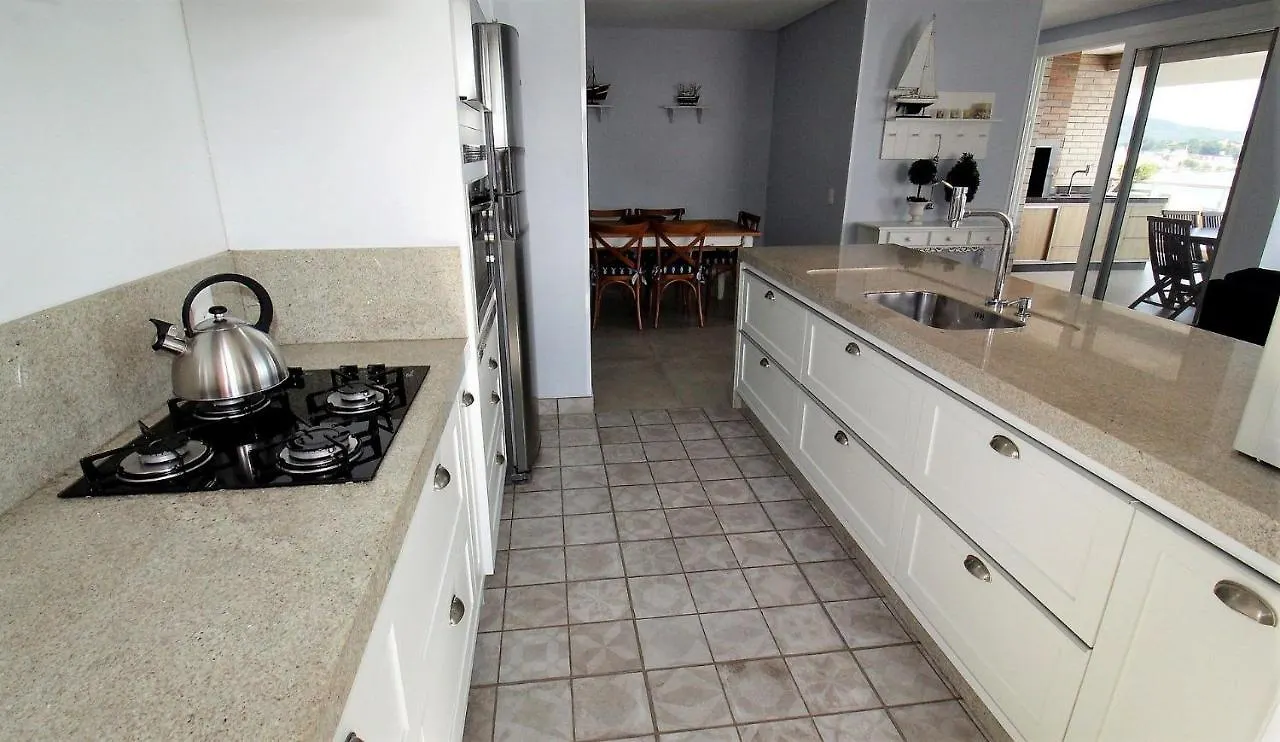 1080 - Apartamento Com Vista Para O Mar Em Bombinhas Brasilien