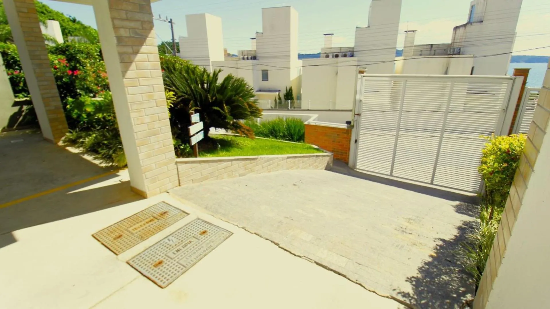 1080 - Apartamento Com Vista Para O Mar Em בומבינאס 0*,  ברזיל